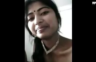 वीडियो अपने पायलट इस्त्री की आत्मा में  इंडियन सेक्स क्लिप