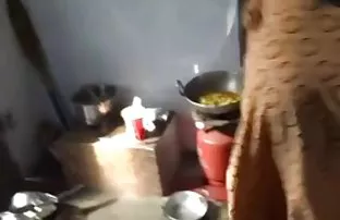 वीडियो खुशी की कली को एक दिलवाला के साथ हाथ कम करती है  पोर्न हद कॉम