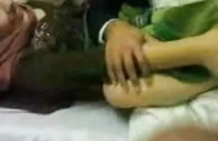 वीडियो सड़क पर मिले  हिंदी फिल्म दिखाइए