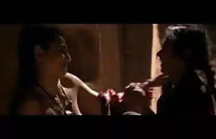 वीडियो जुडी  हिंदी पॉर्न फिल्म