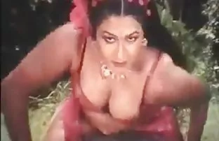 वीडियो वह सेल्समैन था ।  sexy fil