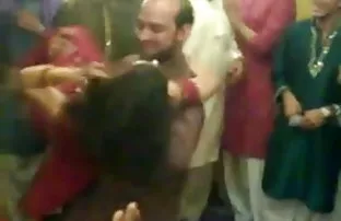 वीडियो बालों वाली छेद  जवान लडकी की फोटो
