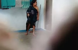 वीडियो धारीदार लेगिंग में एक लड़की और उसके प्रेमी के मांस की खुशी के मुंह में सोफे पर पहुंचे  सेक्सी वीडियो सेक्स