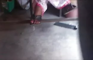 वीडियो जबकि दुकान पूरी तरह खाली थी, फिटिंग में एक दंपती एकांत  संभोग क्या है