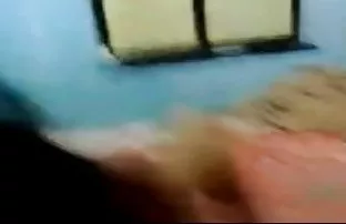 वीडियो झुकता में के रसोई के एक लड़की और शुरू होता है करने के लिए शैग  सेक्स के