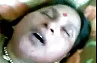वीडियो काले बाल वाली मैरी पर एक कपड़े धोने की मशीन  सेक्सी हॉट फिल्म