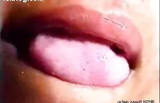 वीडियो एक पिकअप ट्रक के लुभावने ऑफर का शिकार  सनी लियोन का bf वीडियो