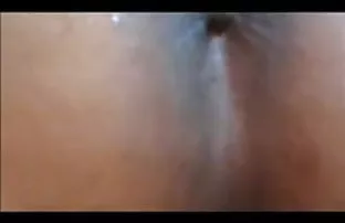 वीडियो अनूठा हो जाता है टक्कर लगी है पर एक लाल गलीचा  समभोग चित्र
