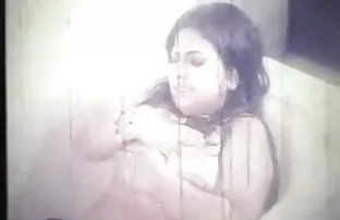 वीडियो के रूप में एक पीने वाला एक सदस्य के लिए अटक गया था  सभोग से समाधि