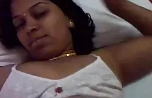 वीडियो लोग सभी गालों में कैरोल है शुरू कर दिया ।  aurat ko kaise pataye