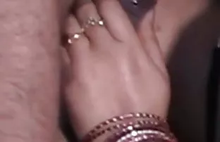 वीडियो साशा अंडे पर अपने मुंह में डिक लेता है  hindustani sexy