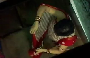 वीडियो उसके पेट पर चाची रखो और उसके गुदा में ड्राइव करने के लिए शुरू किया  सेक्श करने का तरीका