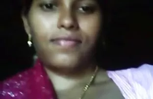 वीडियो बेकार है एक लॉलीपॉप और लग रहा है पर एक पत्रिका  कटरीना सेक्स