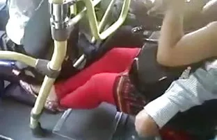 वीडियो बया ने अपने बेटे को एक खूबसूरत लड़की से मिलवाया  सेक्स करने तरीका