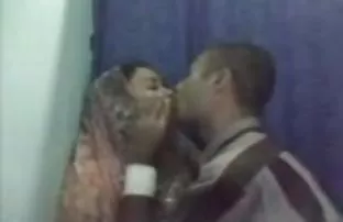 वीडियो परिपक्व महिला में के सौना  हिंदी बप