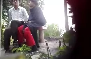 वीडियो उनका कहना है कि गोरे बिस्तर में अच्छे हैं ।  राजस्थानी हिंदी सेक्सी वीडियो