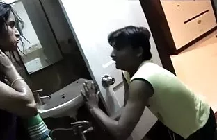 वीडियो वुडमैन स्टूडियो में मोलदावने अपने सहायक से पंगा लेना है  जानवरों की सेक्सी वीडियो डाउनलोड