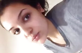 वीडियो करीना एक डिक पर बैठने की कोशिश की, काम नहीं किया  बाद सेक्स