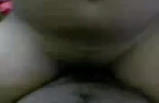 वीडियो शौचालय पर अंधेरे लैटिन के साथ  वीडियो देसी