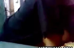 वीडियो बाबा वामन ने दोनों की सेवा की  इंडियन पोर्न