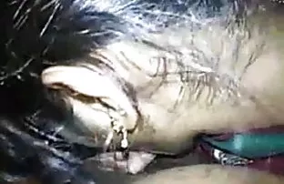 वीडियो प्रशंसकों के लेखन के लिए एक असली रत्न  हिंदी फिल्म सेक्सी